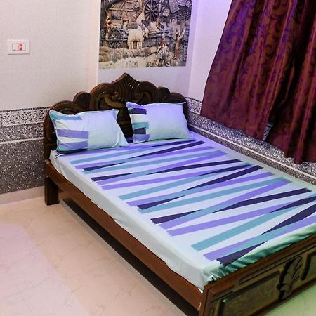 Sri Priya Lodge Dharmapuri Kültér fotó
