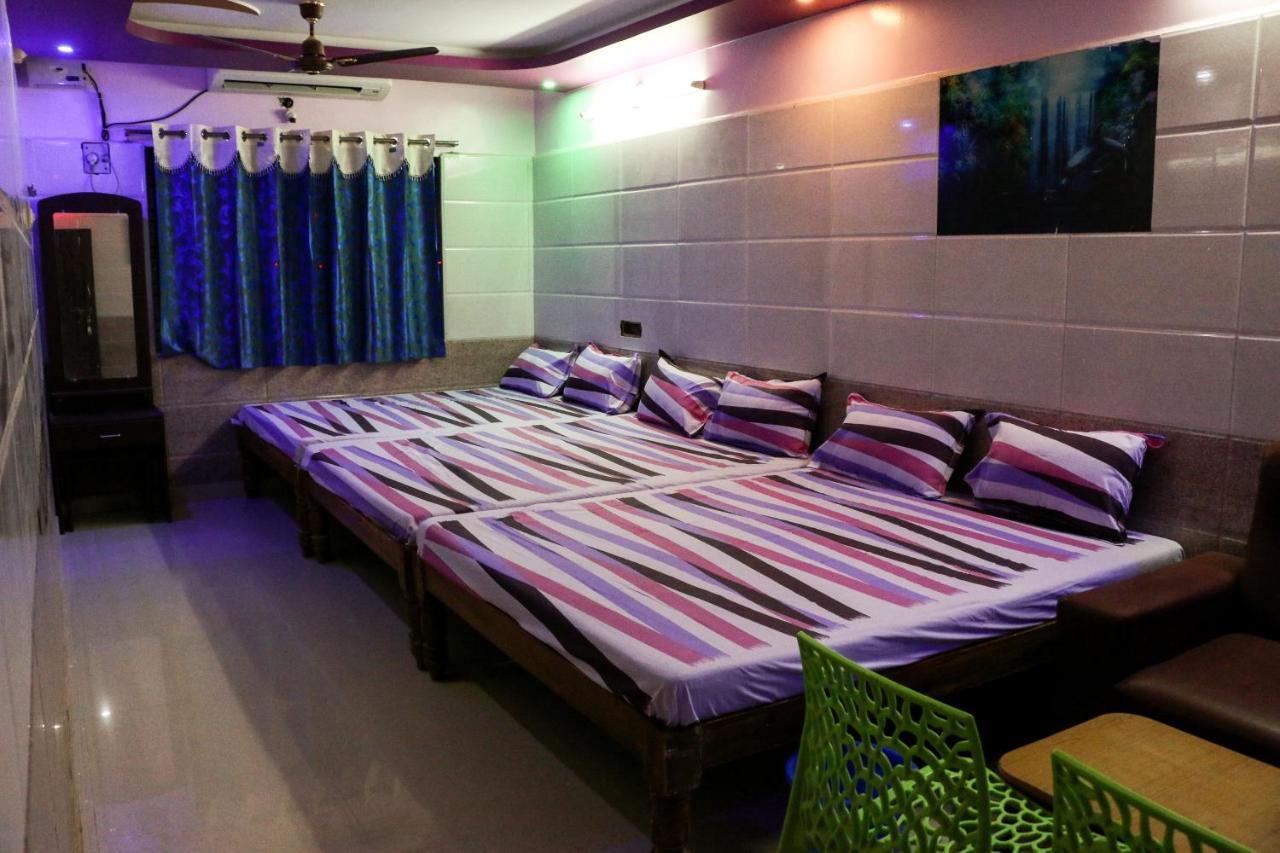 Sri Priya Lodge Dharmapuri Kültér fotó