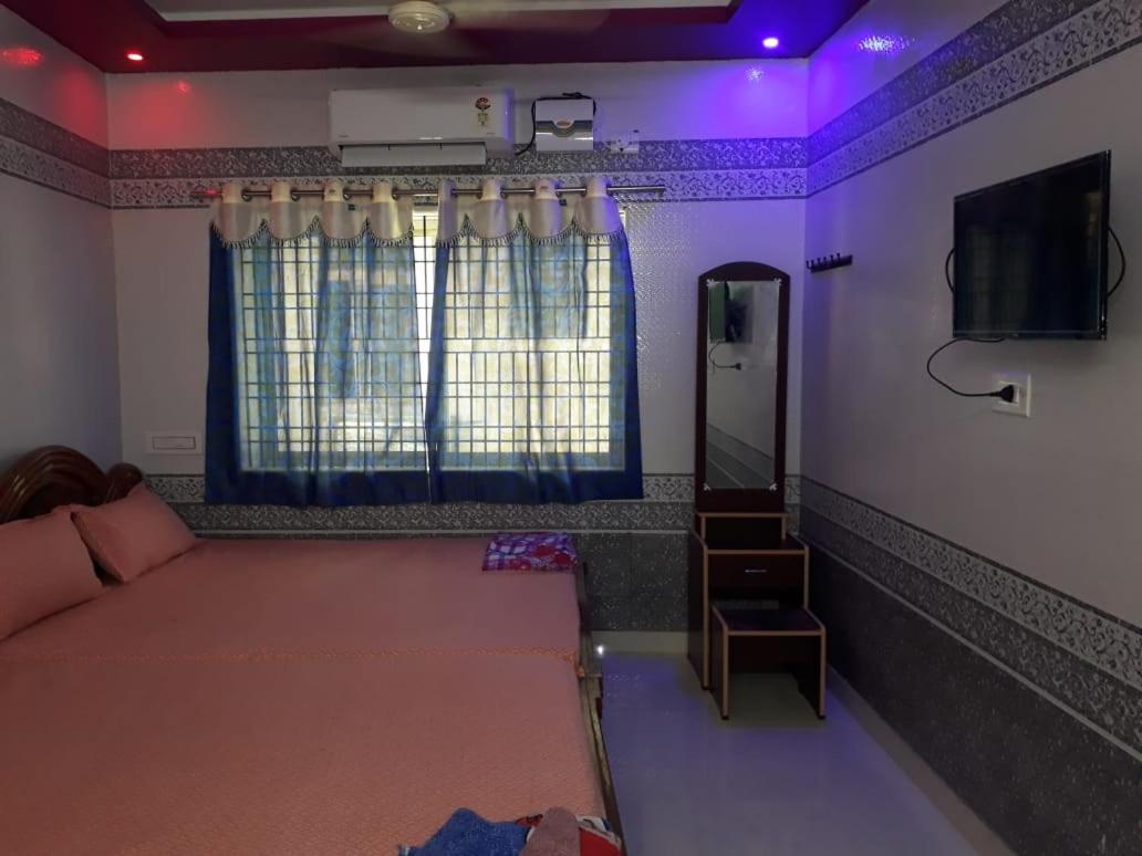 Sri Priya Lodge Dharmapuri Kültér fotó